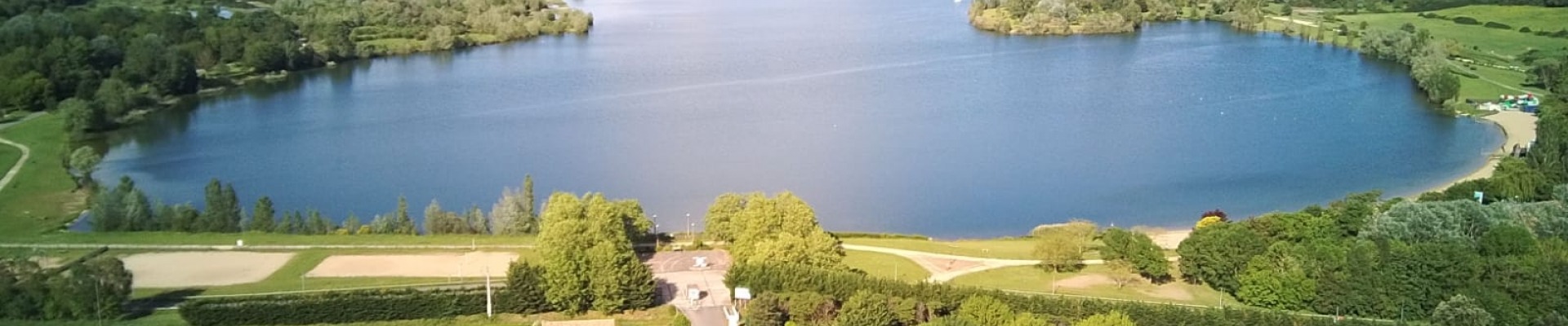 Le Lac à proximité de l'éthic étapes Archipel Saint Cyr