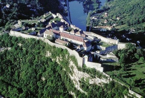 vue sur la citadelle de Besançon, à visiter lors de votre séjour à l'éthic étapes CIS de Besançon