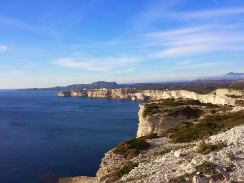 Falaises Bonifacio - éthic étapes Les Fauvettes Corse du Sud