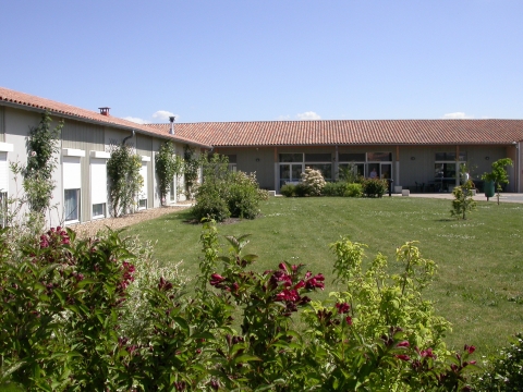 Extérieur de l'éthic étapes Archipel Saint Cyr